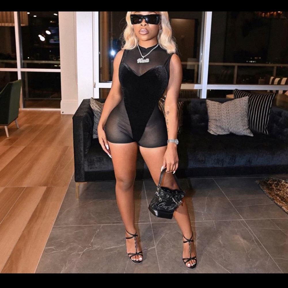 Short bodysuit